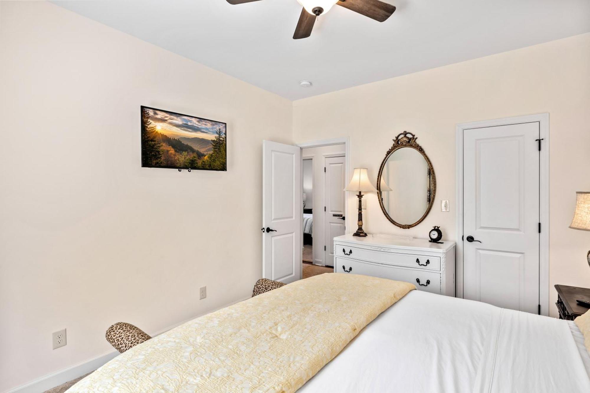 Bear Pass Is A 3 Bed 2 Bath Craftsman Style Home Located Within Walking Distance To Dt Gatlinburg Exteriér fotografie