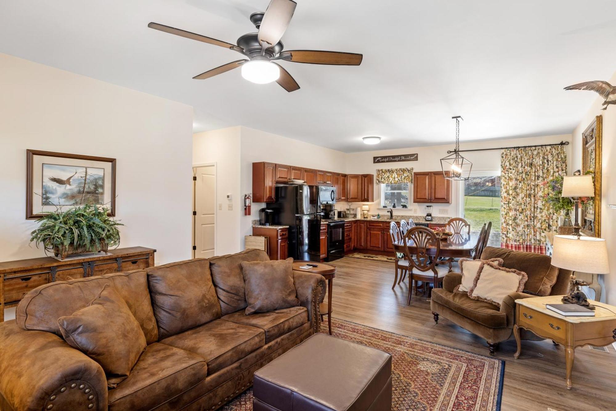 Bear Pass Is A 3 Bed 2 Bath Craftsman Style Home Located Within Walking Distance To Dt Gatlinburg Exteriér fotografie