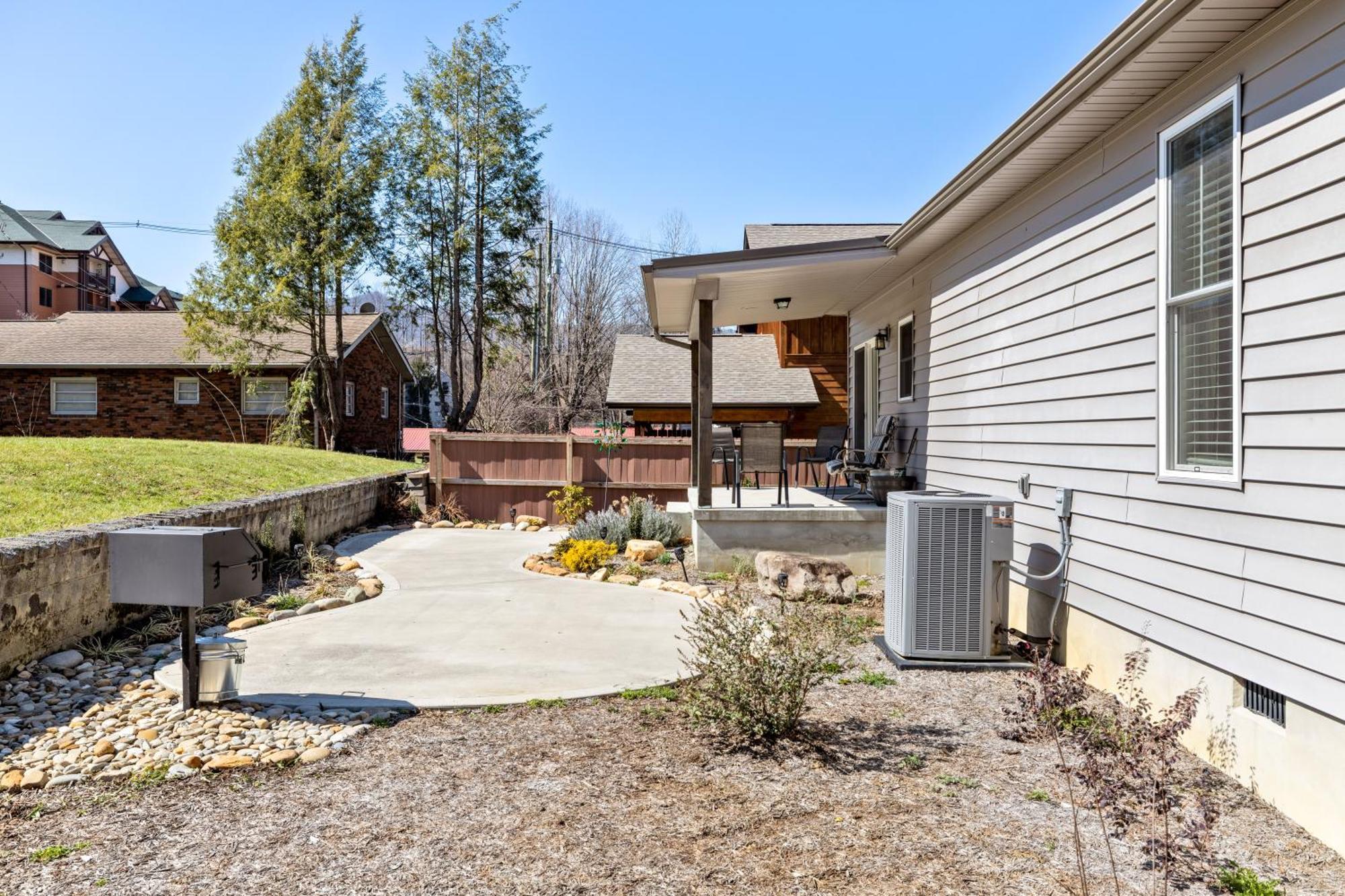 Bear Pass Is A 3 Bed 2 Bath Craftsman Style Home Located Within Walking Distance To Dt Gatlinburg Exteriér fotografie